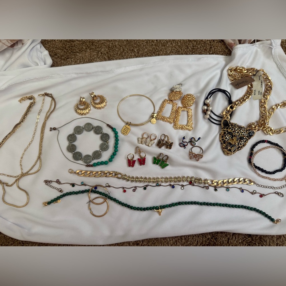 Miscellaneous jewelry